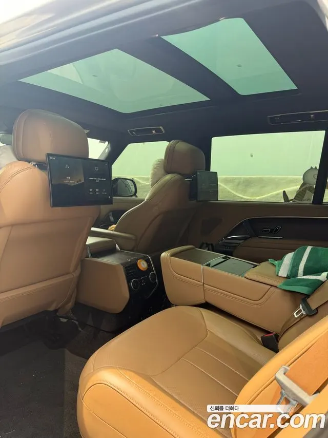 LAND ROVER RANGE ROVER (5 ПОК.) 2023 — 75 000 км, светло-золотистый, Корея — под ключ — фото 2