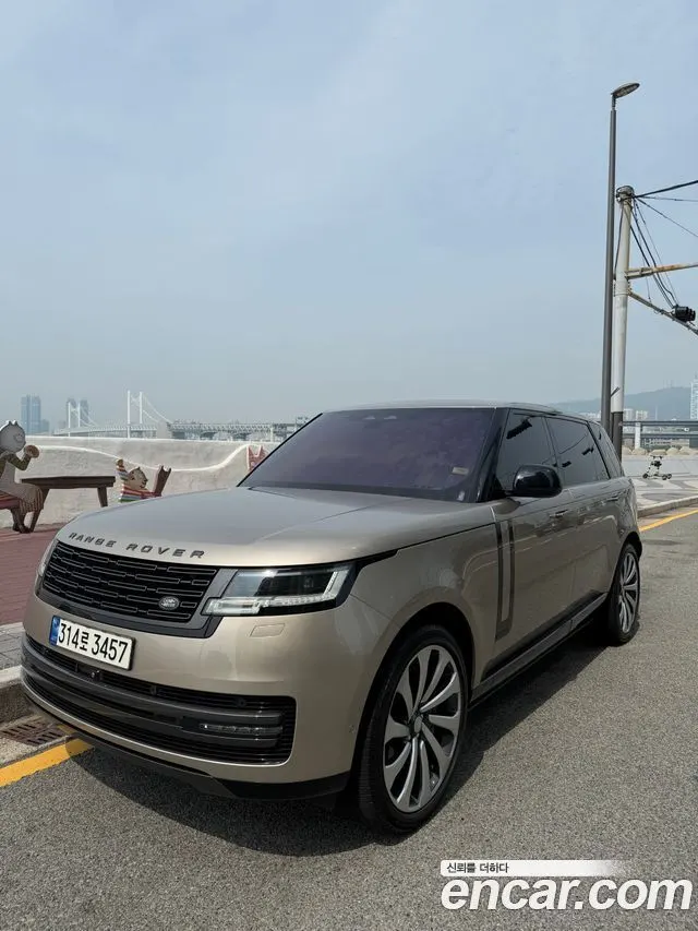 LAND ROVER RANGE ROVER (5 ПОК.) 2023 — 75 000 км, светло-золотистый, Корея — под ключ — фото 3
