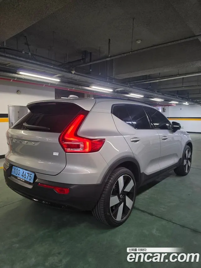 VOLVO XC40 RECHARGE 2024 — 12 700 км, серебристый, Корея — под ключ — фото 2