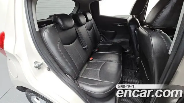 CHEVROLET SPARK 2016 — 118 329 км, белый-перламутр, Корея — под ключ — фото 11