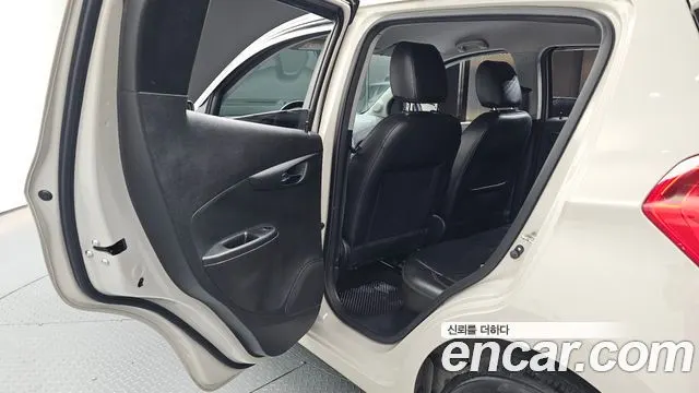 CHEVROLET SPARK 2016 — 118 329 км, белый-перламутр, Корея — под ключ — фото 12