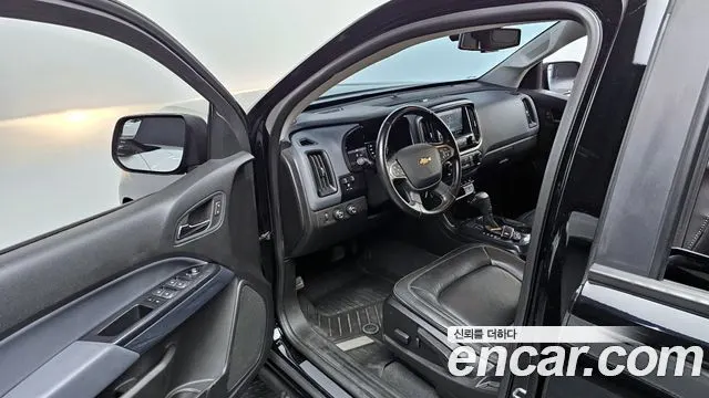 CHEVROLET REAL NEW COLORADO 2021 — 27 200 км, чёрный, Корея — под ключ — фото 11