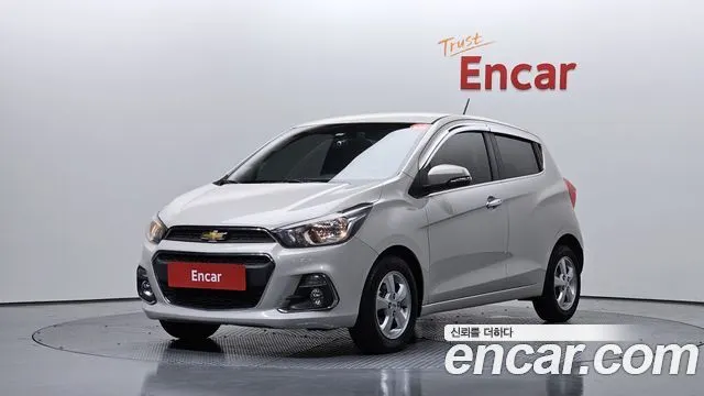 CHEVROLET SPARK 2016 — 118 329 км, белый-перламутр, Корея — под ключ — фото 1