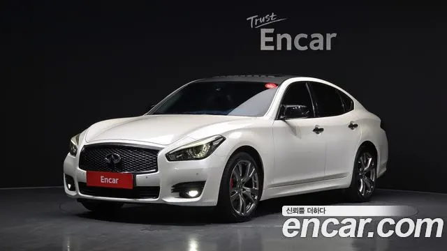 INFINITI Q70 2016