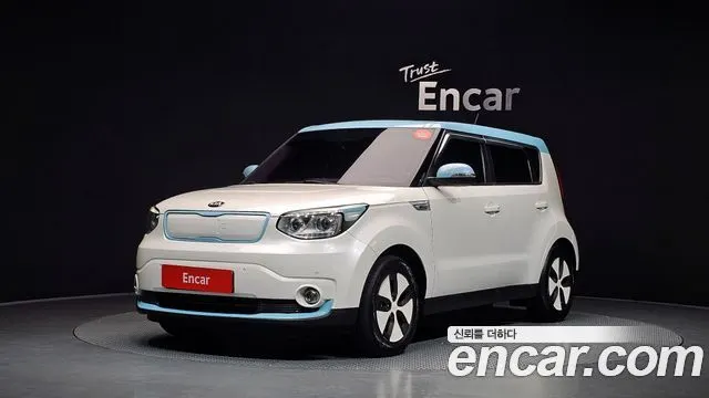 KIA SOUL 2016 — 93 468 км, белый, Корея — под ключ — фото 1