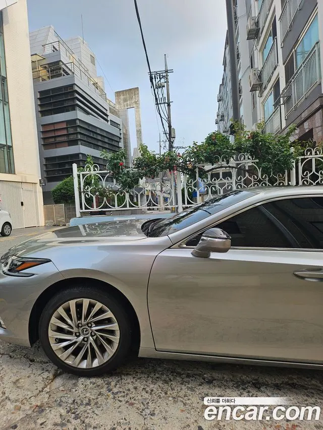 LEXUS ES300H — из Кореи под ключ