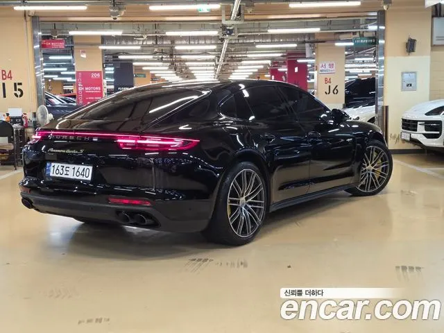 PORSCHE PANAMERA 2018 — 59 000 км, Корея — под ключ — фото 3