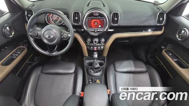 MINI COOPER D COUNTRYMAN 2018 — 68 244 км, белый, Корея — под ключ — фото 7