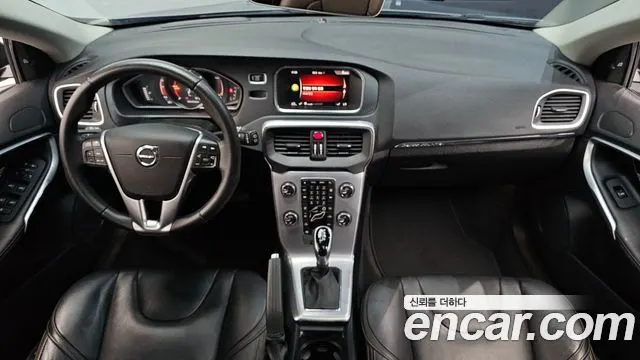 VOLVO V40 CROSS COUNTRY 2019 — 91 200 км, серый, Корея — под ключ — фото 7