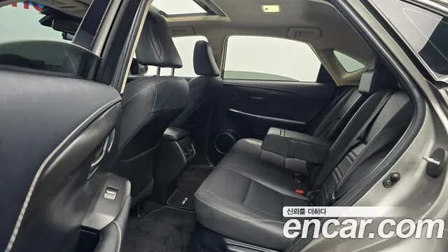 LEXUS NX300H 2019 — 128 692 км, серебристо-серый, Корея — под ключ — фото 12