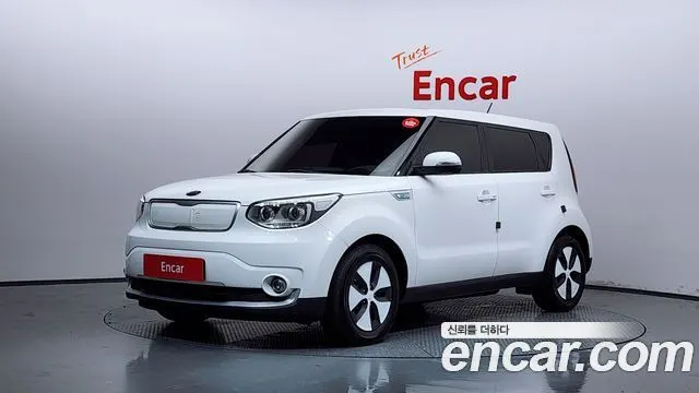 KIA SOUL 2018 — 93 040 км, белый, Корея — под ключ — фото 1