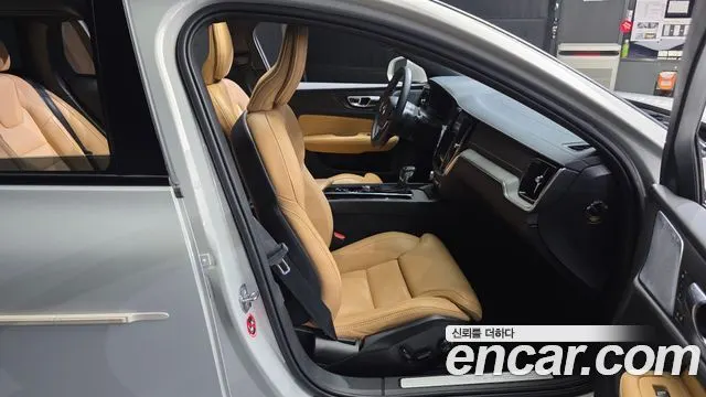 VOLVO V60 CROSS COUNTRY 2020 — 84 104 км, серебристо-серый, Корея — под ключ — фото 11
