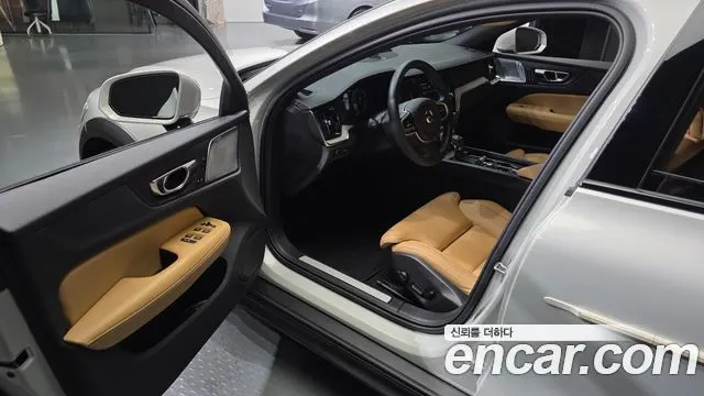 VOLVO V60 CROSS COUNTRY 2020 — 84 104 км, серебристо-серый, Корея — под ключ — фото 10
