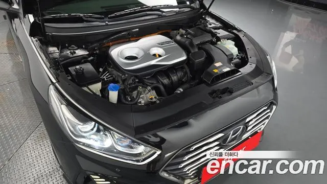 HYUNDAI SONATA HYBRID 2018 — 248 886 км, чёрный, Корея — под ключ — фото 6