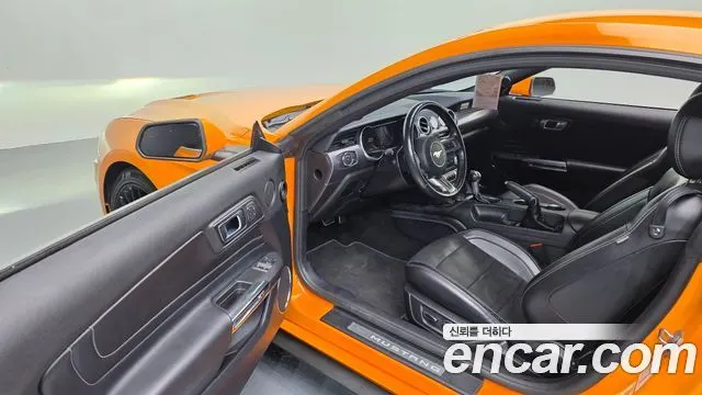 FORD MUSTANG 2019 — 79 721 км, оранжевый, Корея — под ключ — фото 10
