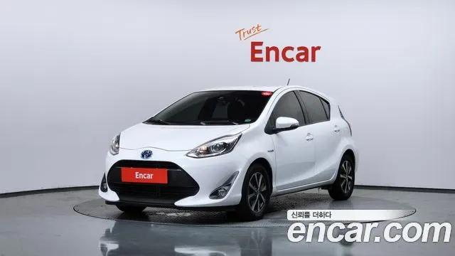 TOYOTA PRIUS C — из Кореи под ключ
