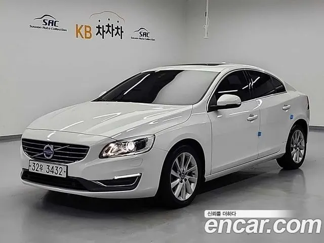 VOLVO S60 2015 — 112 933 км, белый, Корея — под ключ — фото 1