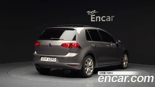 VOLKSWAGEN GOLF 2015 — 148 883 км, серебристо-серый, Корея — под ключ — фото 2