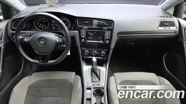 VOLKSWAGEN GOLF 2015 — 148 883 км, серебристо-серый, Корея — под ключ — фото 7
