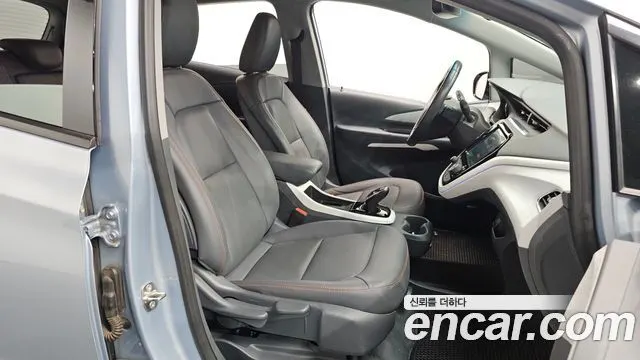 CHEVROLET BOLT 2018 — 82 695 км, светло-серебристый, Корея — под ключ — фото 12
