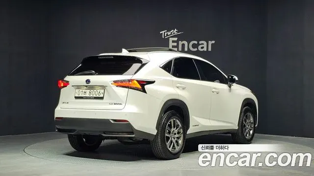 LEXUS NX300H 2017 — 100 628 км, белый, Корея — под ключ — фото 2