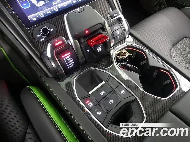 LAMBORGHINI URUS 2024 — 11 000 км, салатовый, Корея — под ключ — фото 6