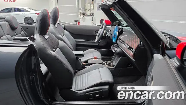MINI COOPER S CONVERTIBLE 2025 — 8 758 км, светло-серебристый, Корея — под ключ — фото 11