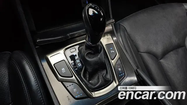 HYUNDAI GRANDEUR 2014 — 140 591 км, серебристо-серый, Корея — под ключ — фото 9