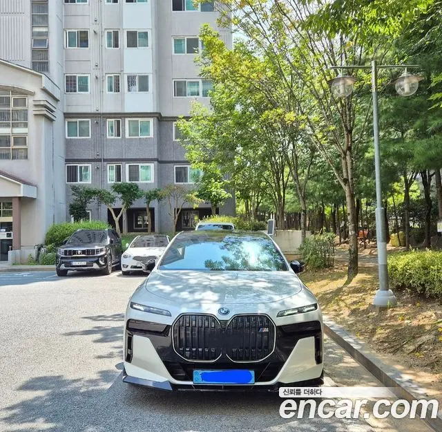 BMW I7 2023