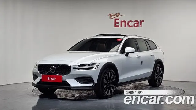 VOLVO V60 CROSS COUNTRY — из Кореи под ключ