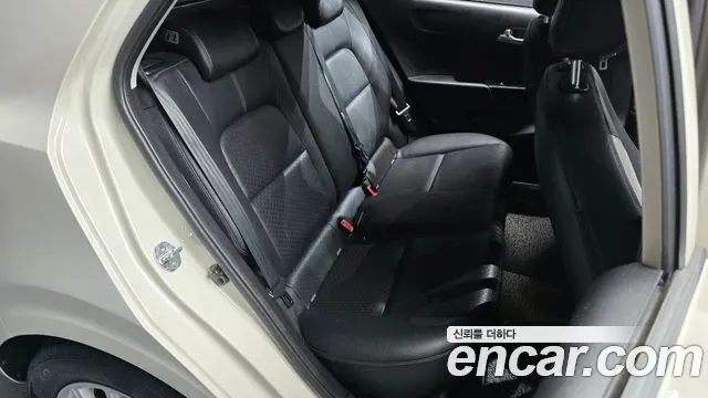 KIA MORNING 2017 — 112 524 км, белый-перламутр, Корея — под ключ — фото 11