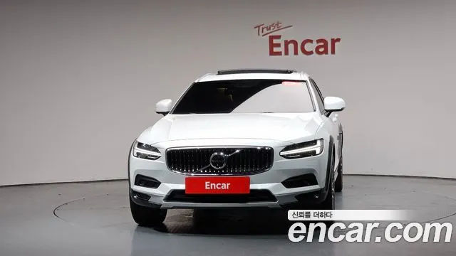 VOLVO V90 CROSS COUNTRY 2021 — 42 877 км, белый, Корея — под ключ — фото 3