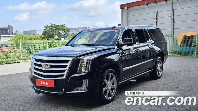 CADILLAC ESCALADE 2015 — 52 558 км, Корея — под ключ — фото 1