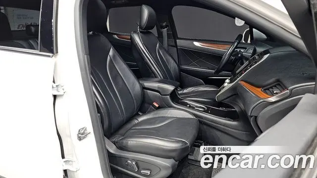 LINCOLN MKC 2019 — 77 736 км, белый, Корея — под ключ — фото 12