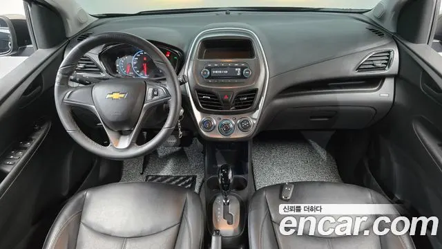 CHEVROLET SPARK 2016 — 55 343 км, чёрный, Корея — под ключ — фото 7