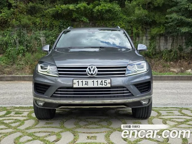 VOLKSWAGEN TOUAREG 2015 — 267 268 км, серый, Корея — под ключ — фото 3