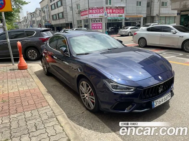 MASERATI GHIBLI 2018 — 112 300 км, синий, Корея — под ключ — фото 11