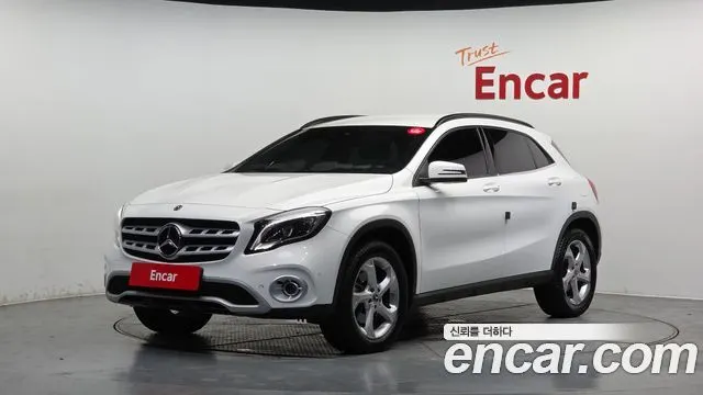 MERCEDES-BENZ GLA-CLASS X156 2019