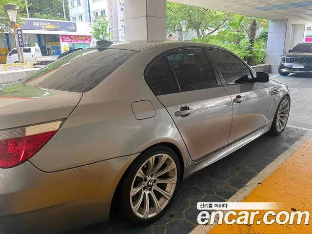BMW 5 SERIES 2007 — 213 500 км, серебристо-серый, Корея — под ключ — фото 4