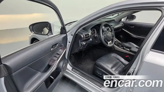 LEXUS IS250 2014 — 39 870 км, серебристо-серый, Корея — под ключ — фото 10