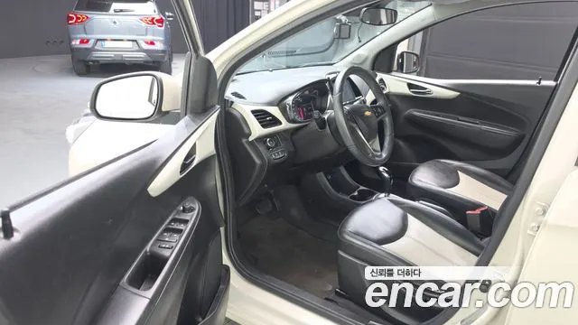 CHEVROLET SPARK 2016 — 97 387 км, белый-перламутр, Корея — под ключ — фото 10