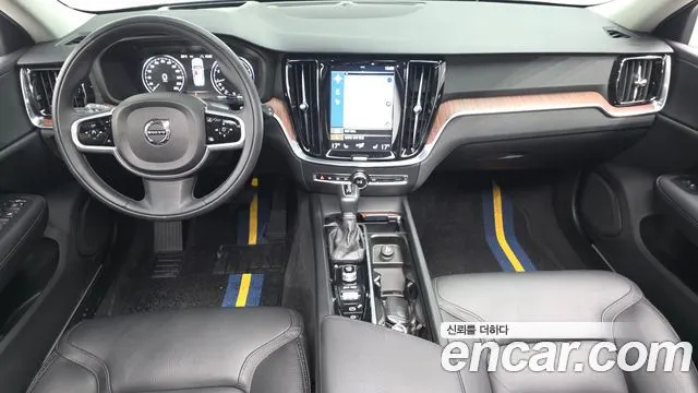 VOLVO V60 CROSS COUNTRY 2019 — 50 193 км, чёрный, Корея — под ключ — фото 7