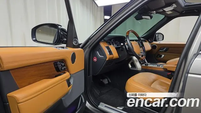 LAND ROVER RANGE ROVER (4 ПОК.) 2021 — 92 910 км, светло-золотистый, Корея — под ключ — фото 10
