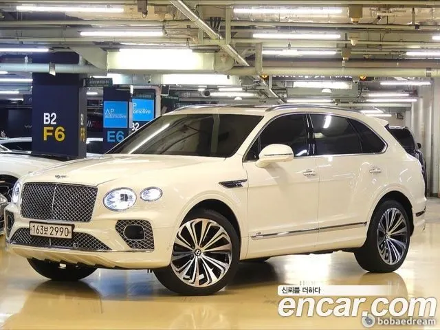 BENTLEY BENTAYGA 2022