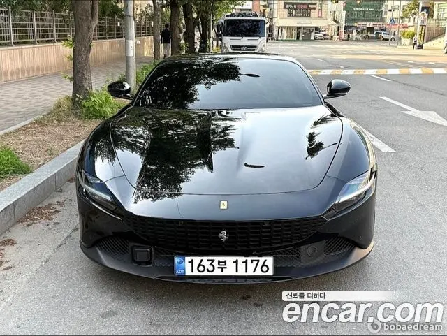 FERRARI ROMA 2021
