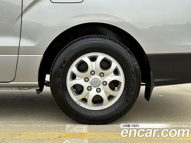 HYUNDAI GRAND STAREX 2019 — 38 000 км, серебристый, Корея — под ключ — фото 6