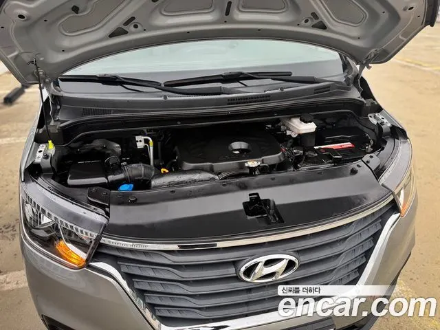 HYUNDAI GRAND STAREX 2019 — 38 000 км, серебристый, Корея — под ключ — фото 7