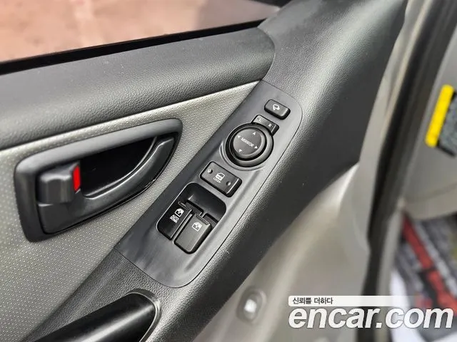 HYUNDAI GRAND STAREX 2019 — 38 000 км, серебристый, Корея — под ключ — фото 9
