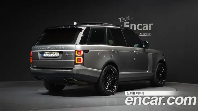 LAND ROVER RANGE ROVER (4 ПОК.) 2021 — 92 910 км, светло-золотистый, Корея — под ключ — фото 2