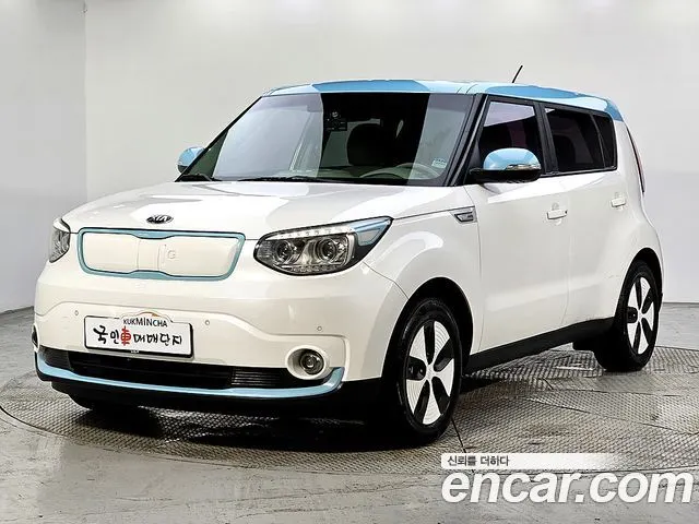 KIA SOUL 2017 — 66 000 км, белый, Корея — под ключ — фото 1